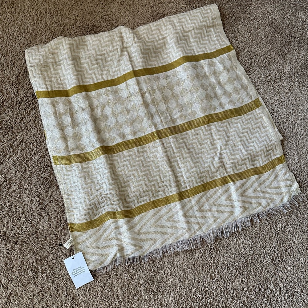CREAM & GOLD FRINGE END SCARF - NWT - Picture 1 of 6